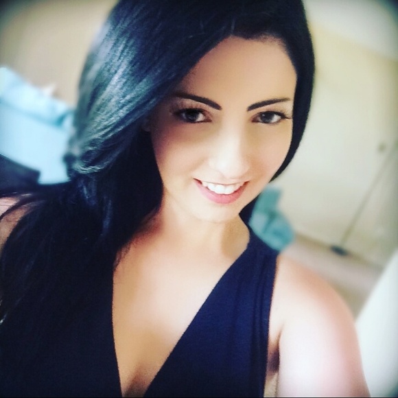 Meet your Posher, Paige - Picture 2 of 2